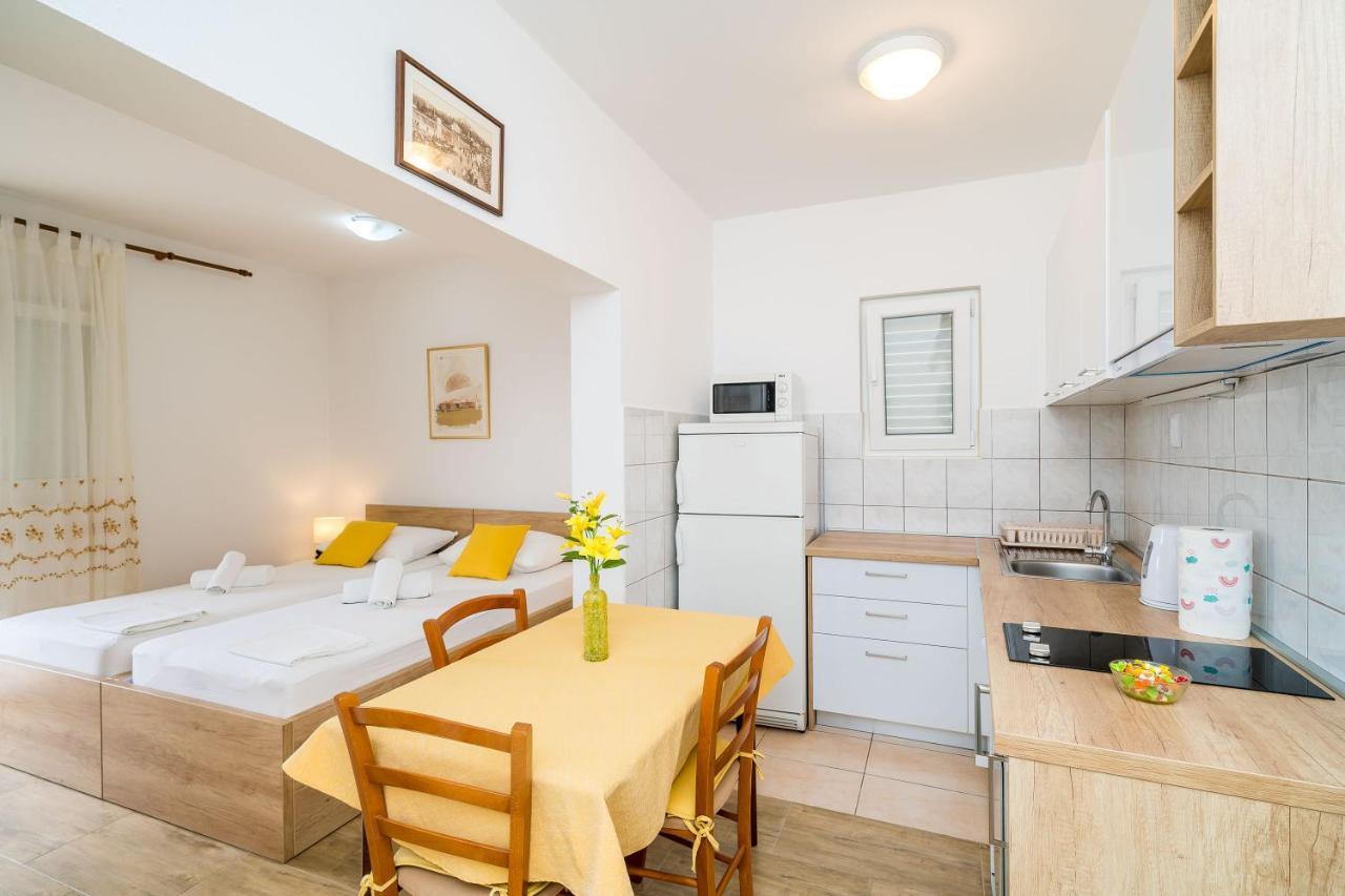 Guest House Nenada Dubrovnik Bagian luar foto